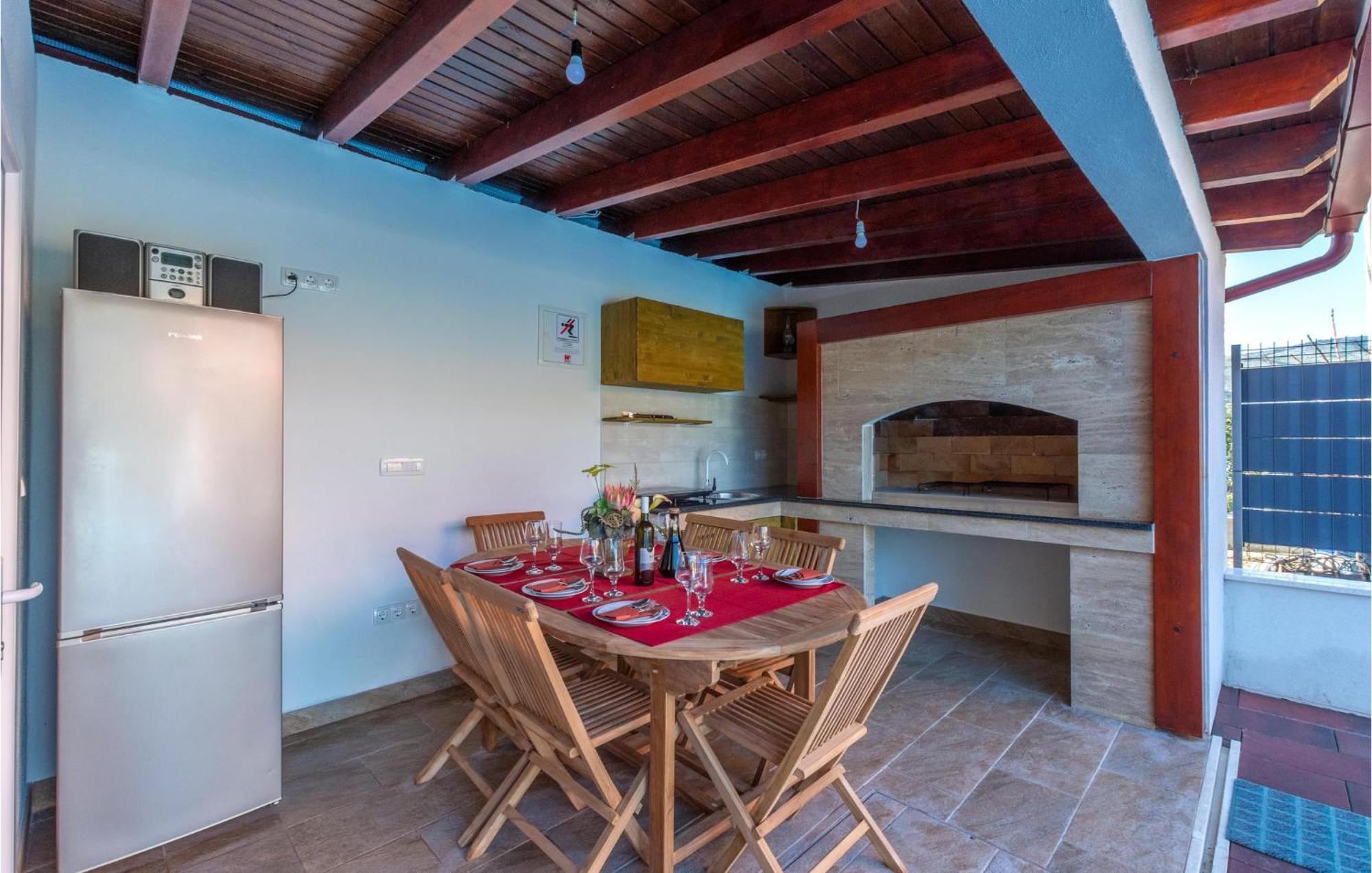 Nice Apartment In Plano With Kitchen エクステリア 写真