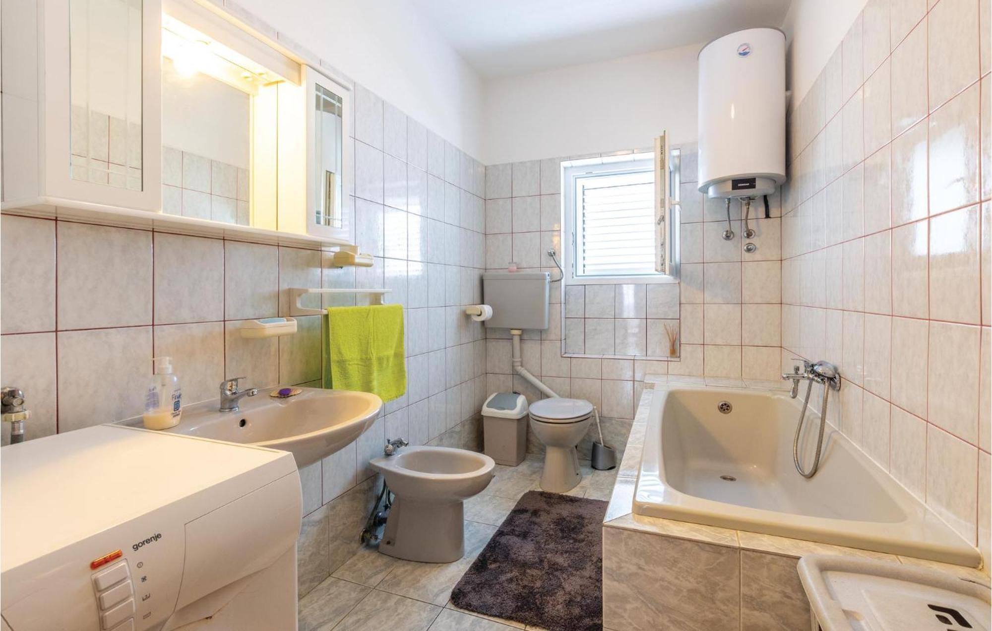 Nice Apartment In Plano With Kitchen エクステリア 写真